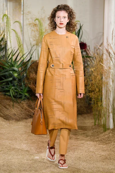 Look 33